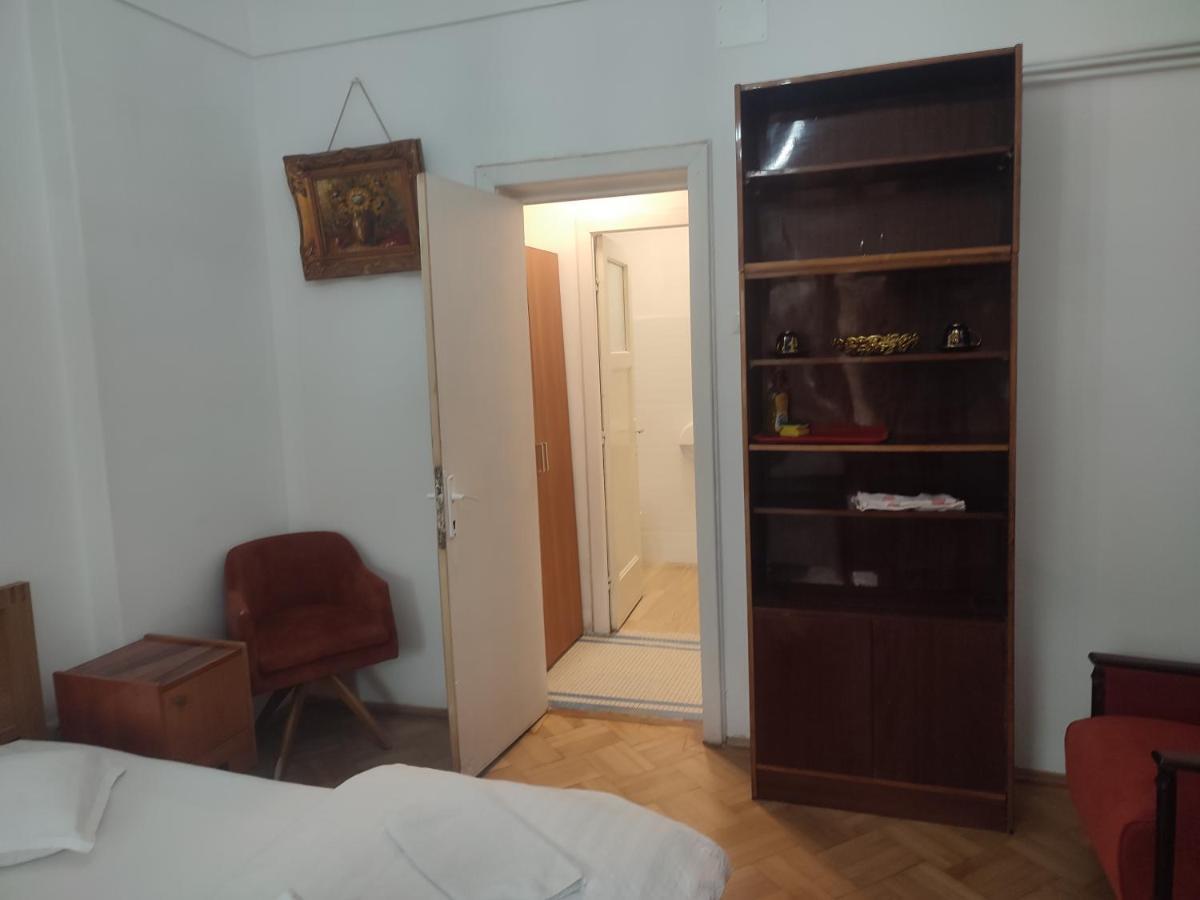 Iancu Apartment