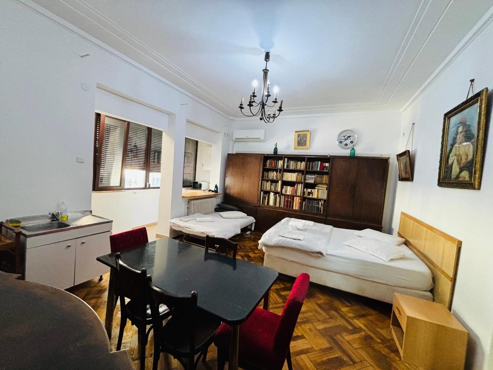 Iancu Apartment *
