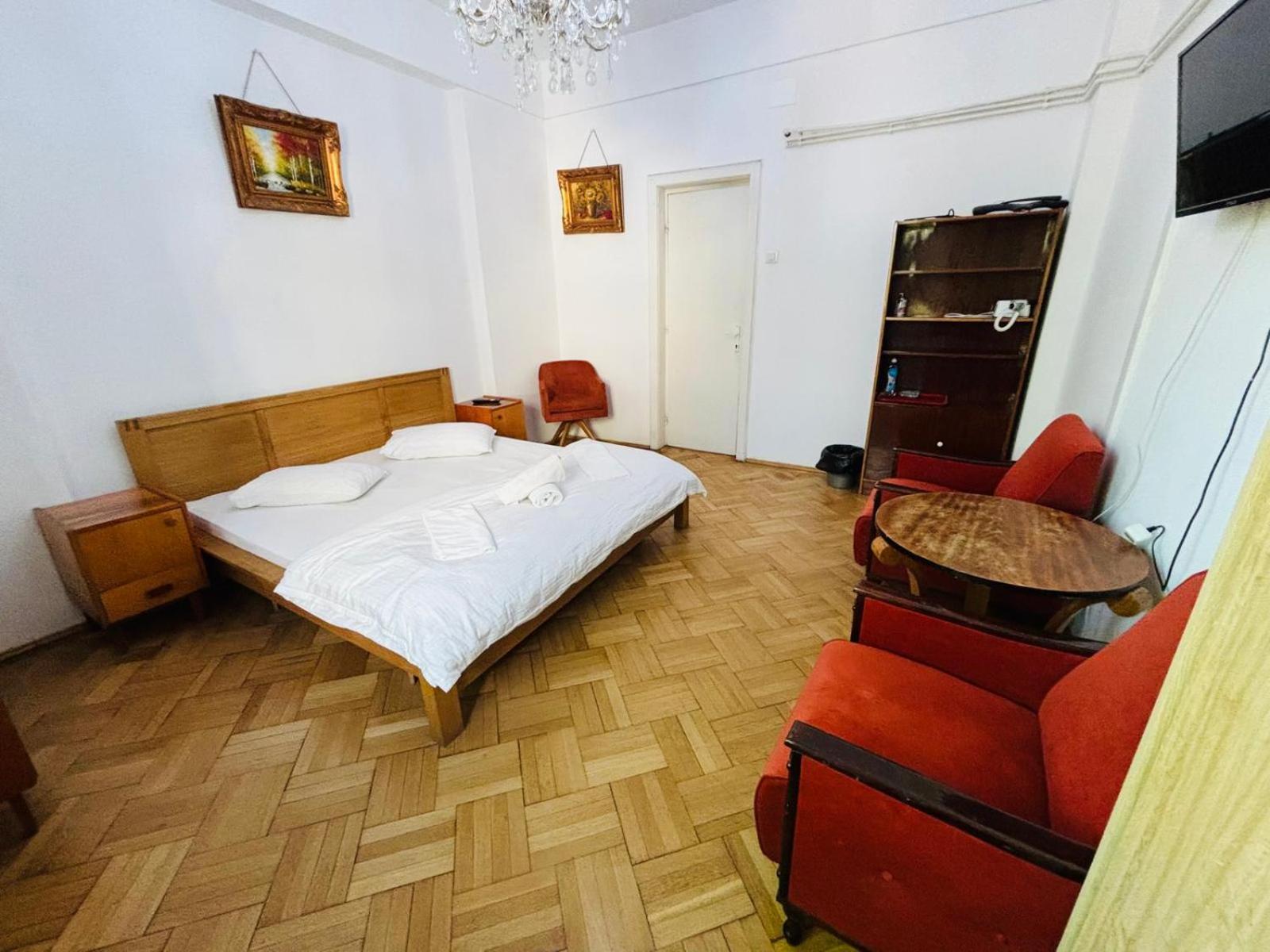 Iancu Apartment
